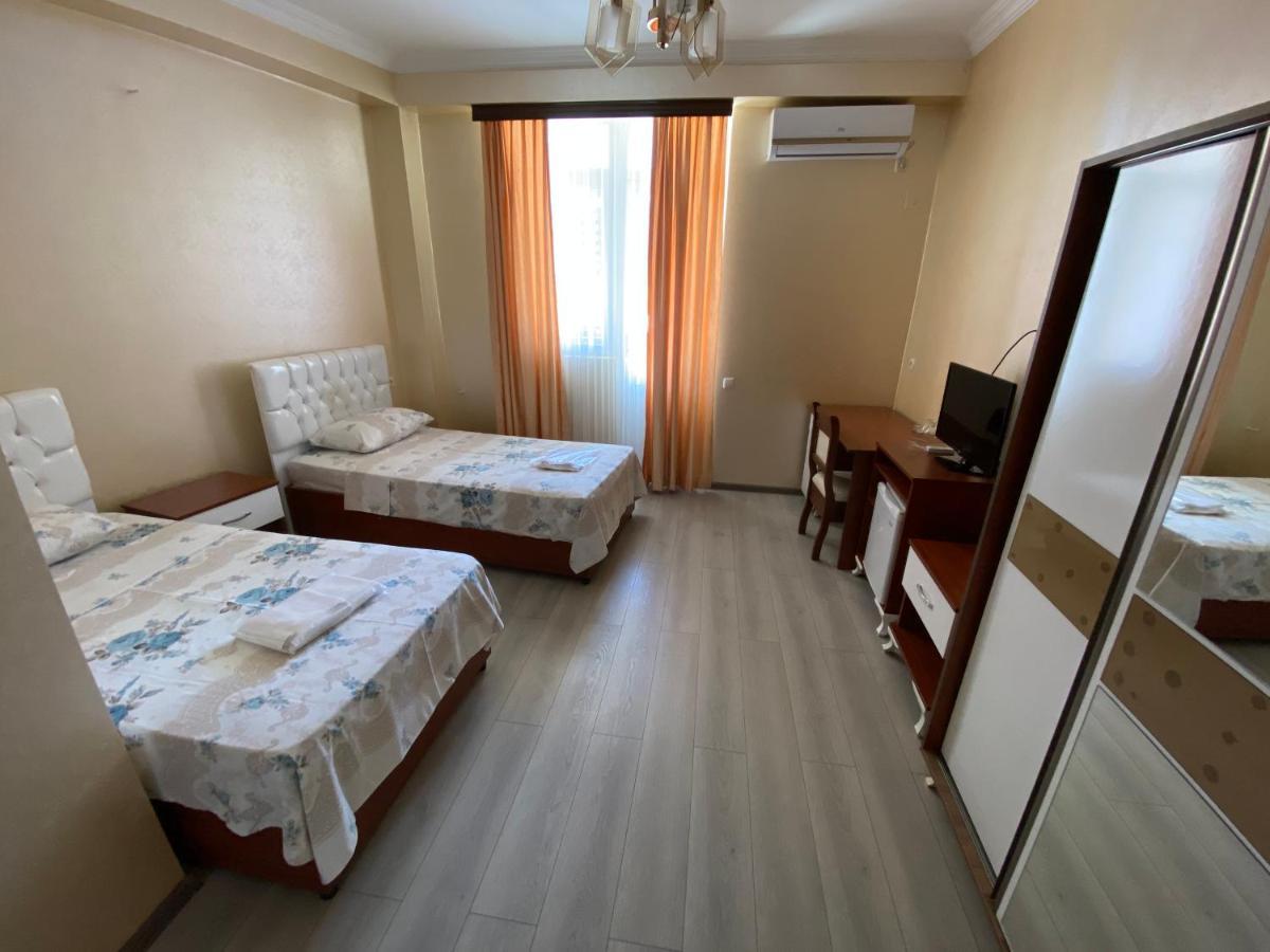 Hotel Eurasia Batumi Bagian luar foto