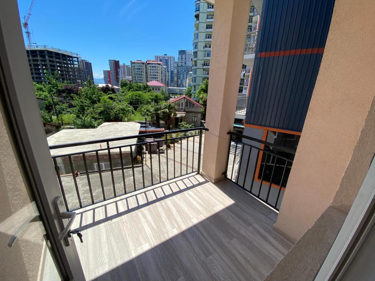 Hotel Eurasia Batumi Bagian luar foto
