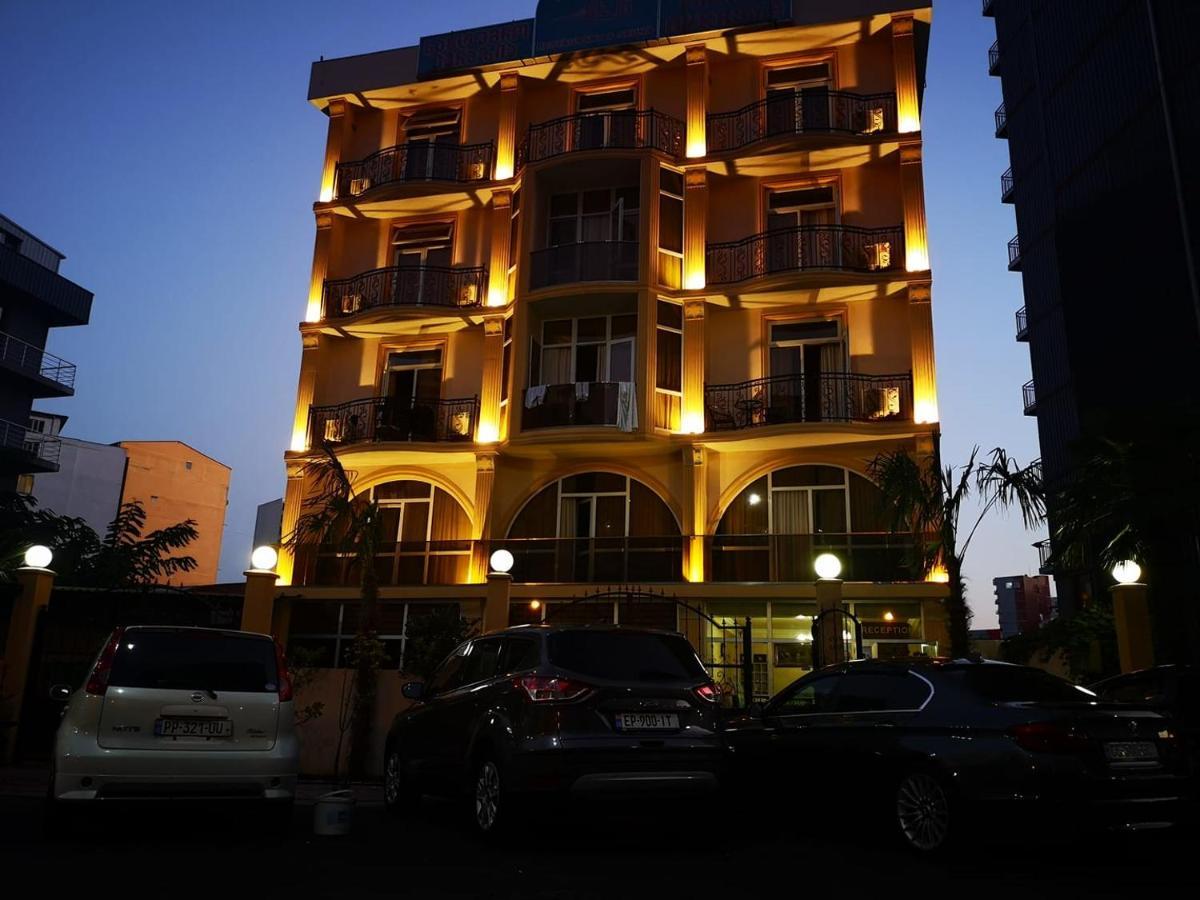 Hotel Eurasia Batumi Bagian luar foto
