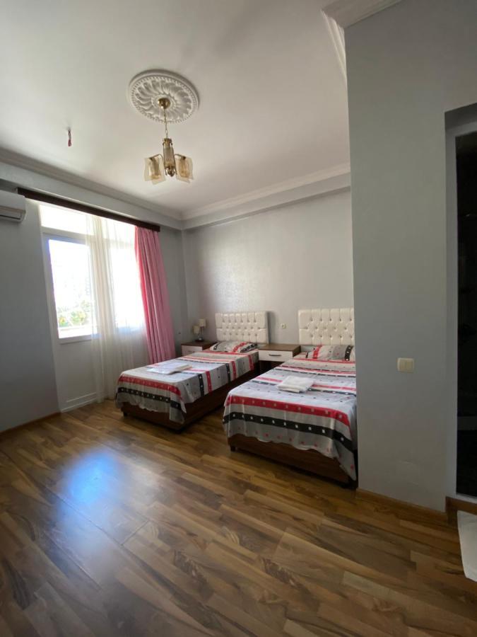 Hotel Eurasia Batumi Bagian luar foto
