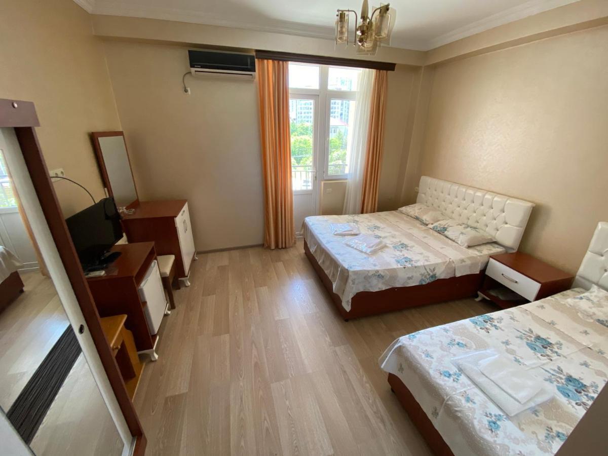 Hotel Eurasia Batumi Bagian luar foto